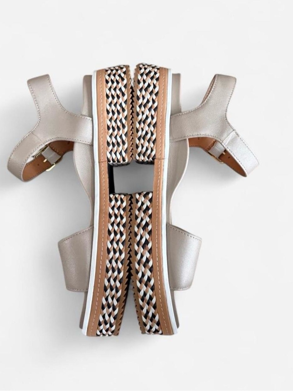 L’Amour Des Pieds Dalaney Metallic Sandals